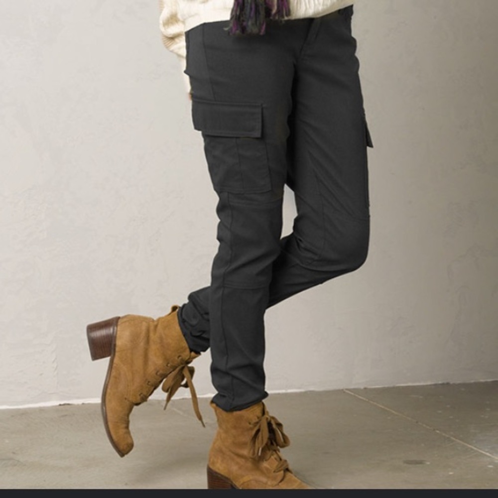 Prana Meme Pant (skinny cargo) in black, size 8